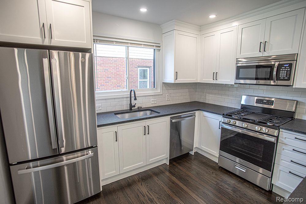 409 BALDWIN Avenue, Royal Oak, MI 48067 — Photo 13