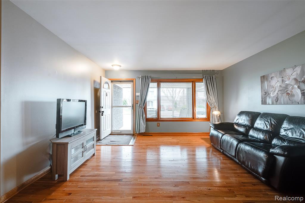 12590 Shery Lane, Southgate, MI 48195 — Photo 7