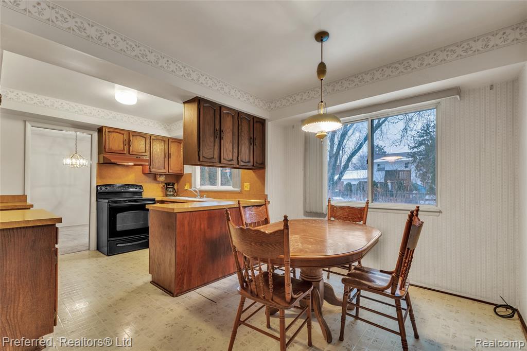 46323 Gainsborough Drive, Canton, MI 48187 — Photo 23
