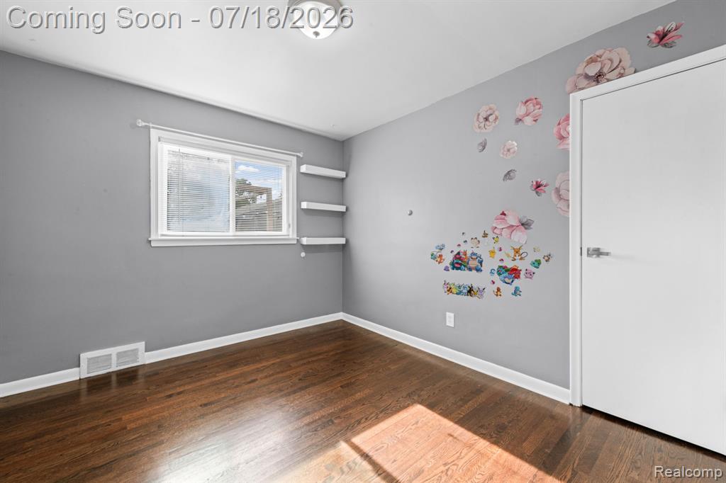 8950 Brentwood Street, Livonia, MI 48150 — Photo 18