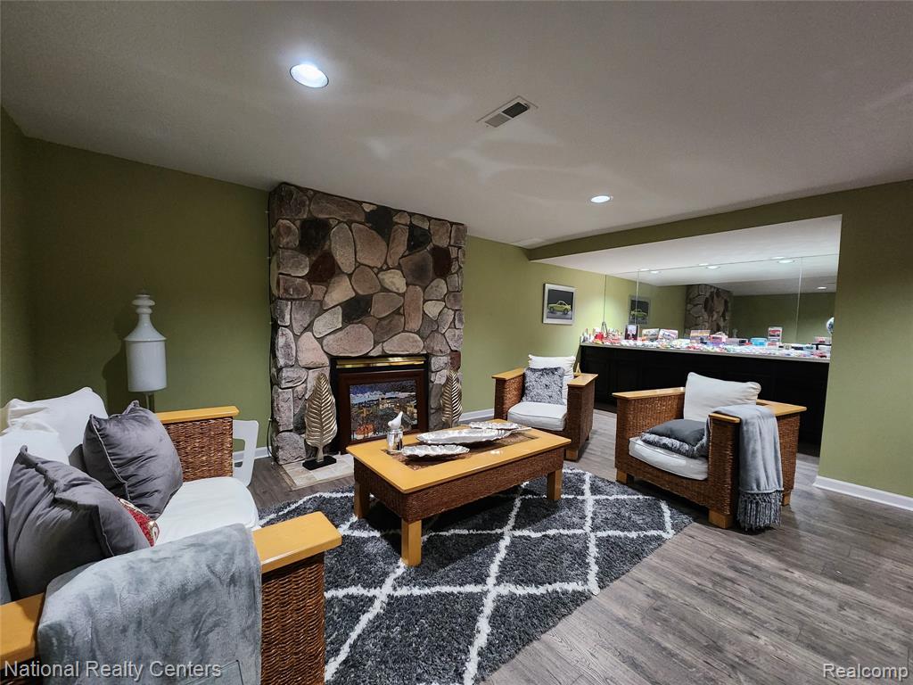 47348 CIDER MILL Drive, Novi, MI — Photo 14