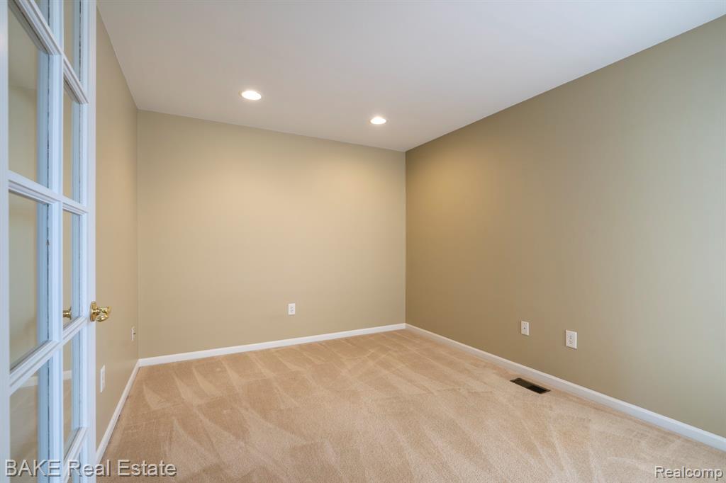 49402 N Glacier, Northville, MI 48168 — Photo 20