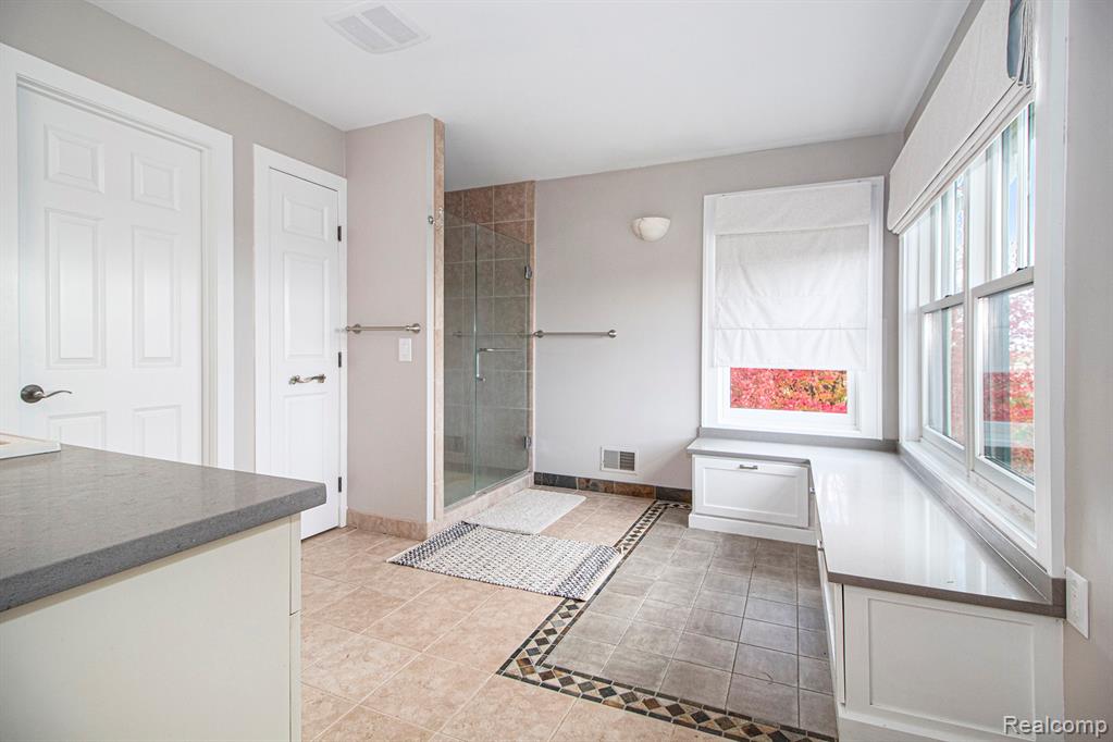 9088 W Liberty Road, Ann Arbor, MI 48103 — Photo 23