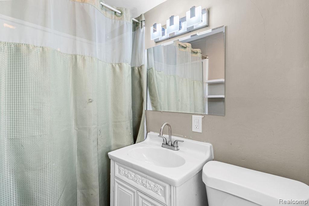 102 Elm Street, Durand, MI 48429 — Photo 31