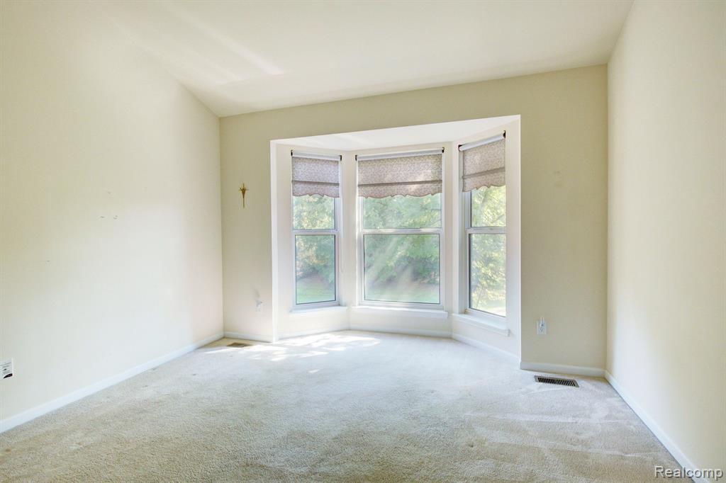 1146 ANDOVER Circle, Commerce Twp, MI 48390 — Photo 15