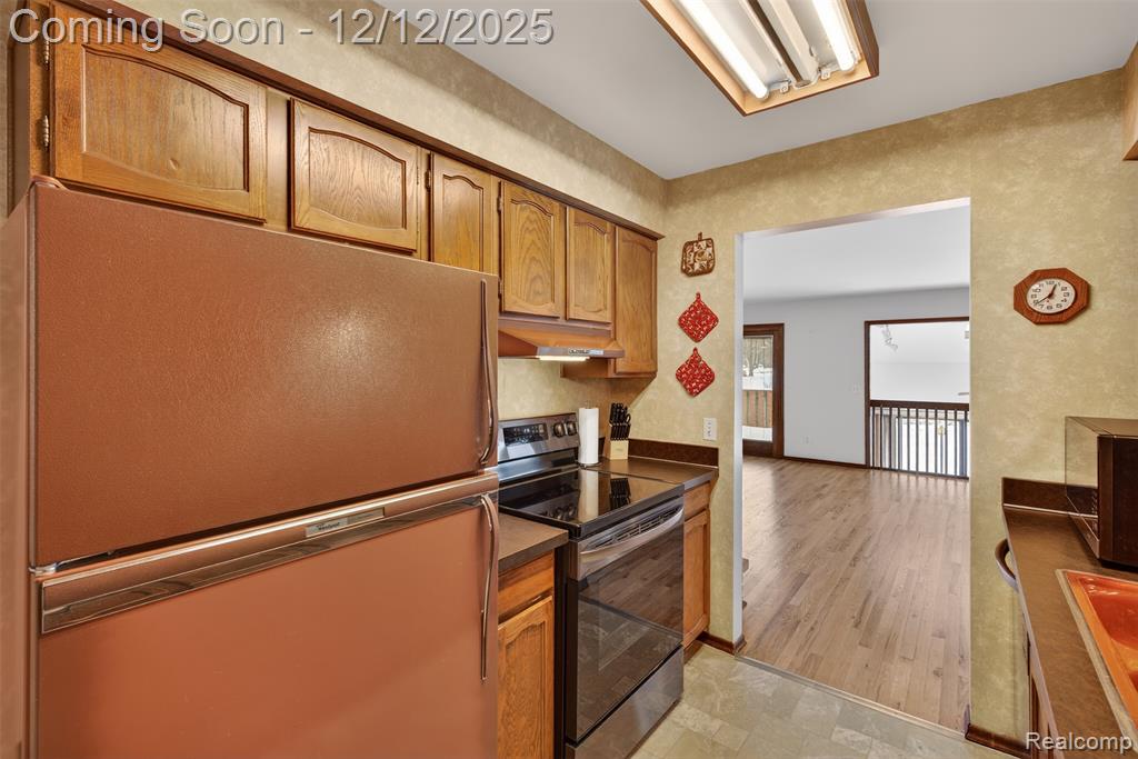 6347 Johnson Road, Flushing, MI 48433 — Photo 9