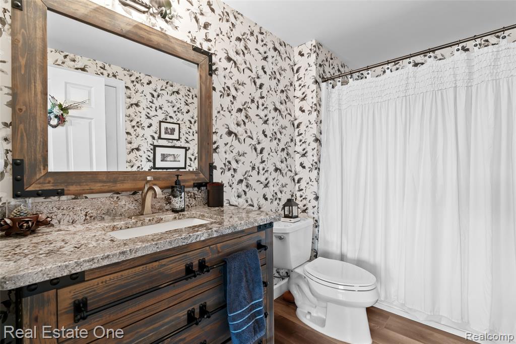 16048 Pine Bluff Court, Fenton, MI 48430 — Photo 27