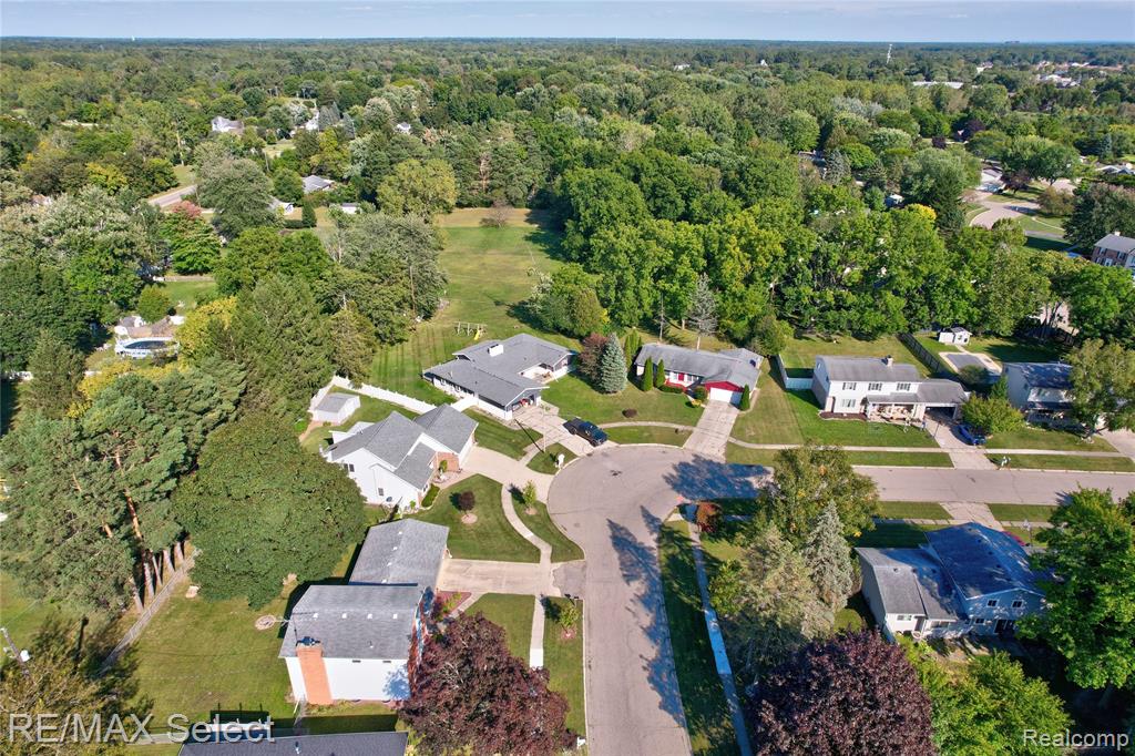445 Bellewood Drive, Flushing, MI 48433 — Photo 23