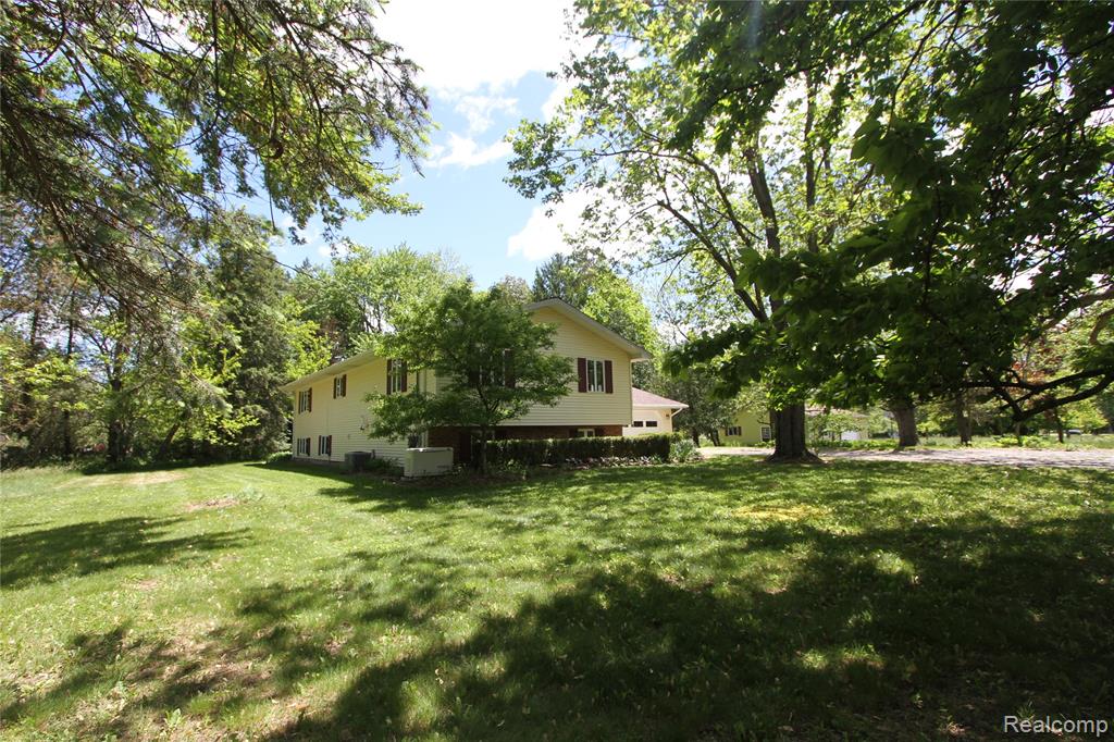370 N YOUNGS Road, Attica, MI 48412 — Photo 4
