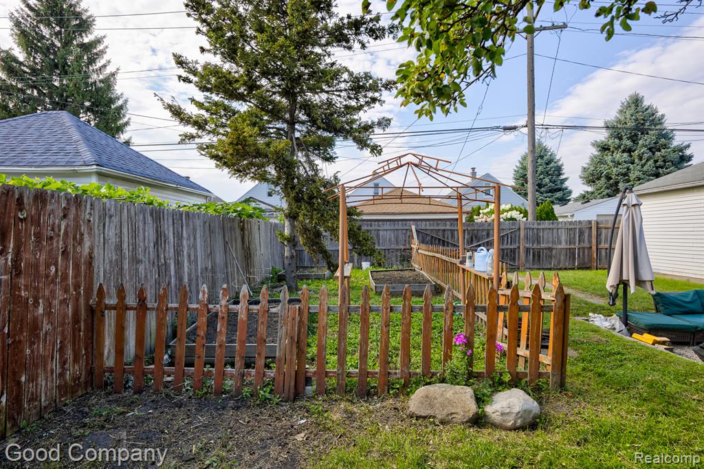 3939 Casmere Street, Detroit, MI 48212 — Photo 31