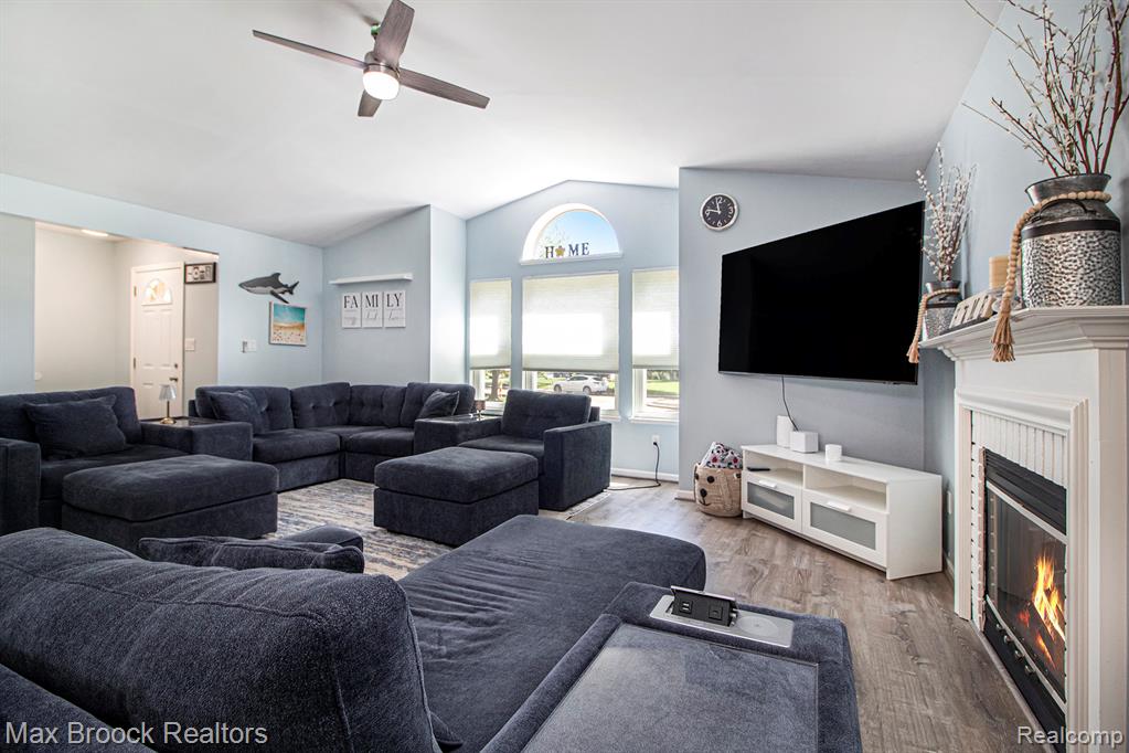 761 Stoney Drive, South Lyon, MI 48178 — Photo 5