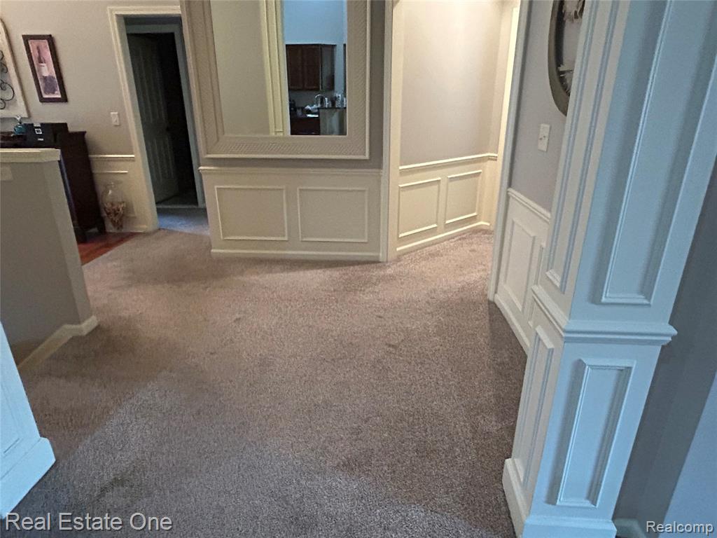 748 KNOLLS LANDING Drive, Milford, MI 48381 — Photo 32