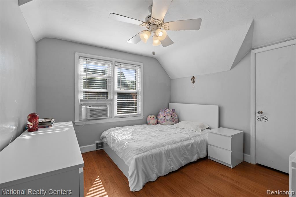 10834 Talbot Avenue, Huntington Woods, MI — Photo 21