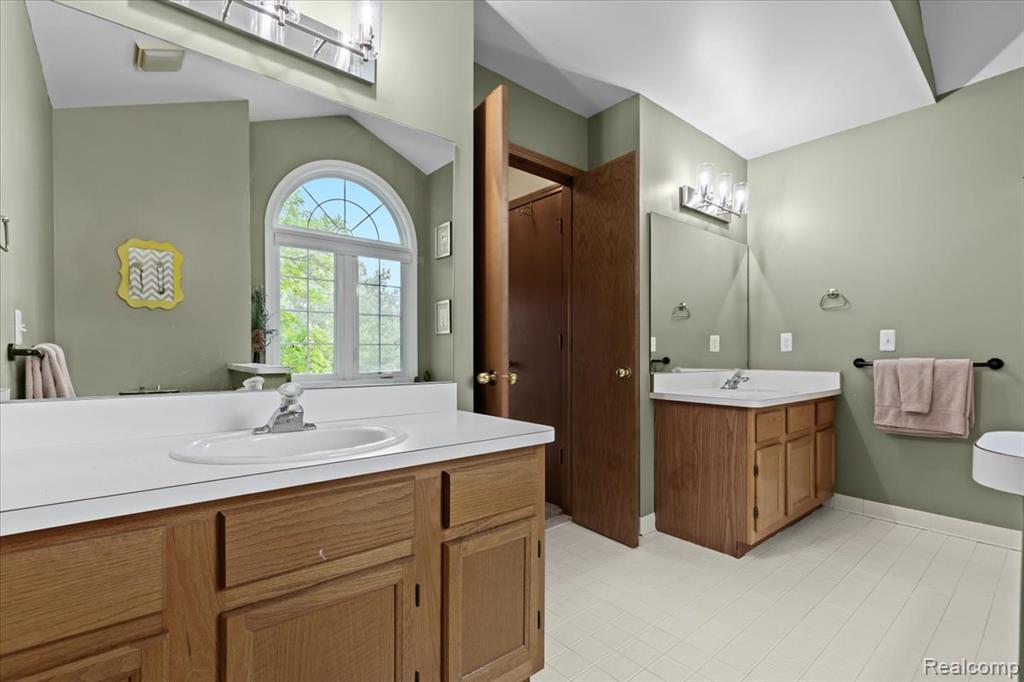45030 Glengarry Road, Canton, MI 48188 — Photo 13