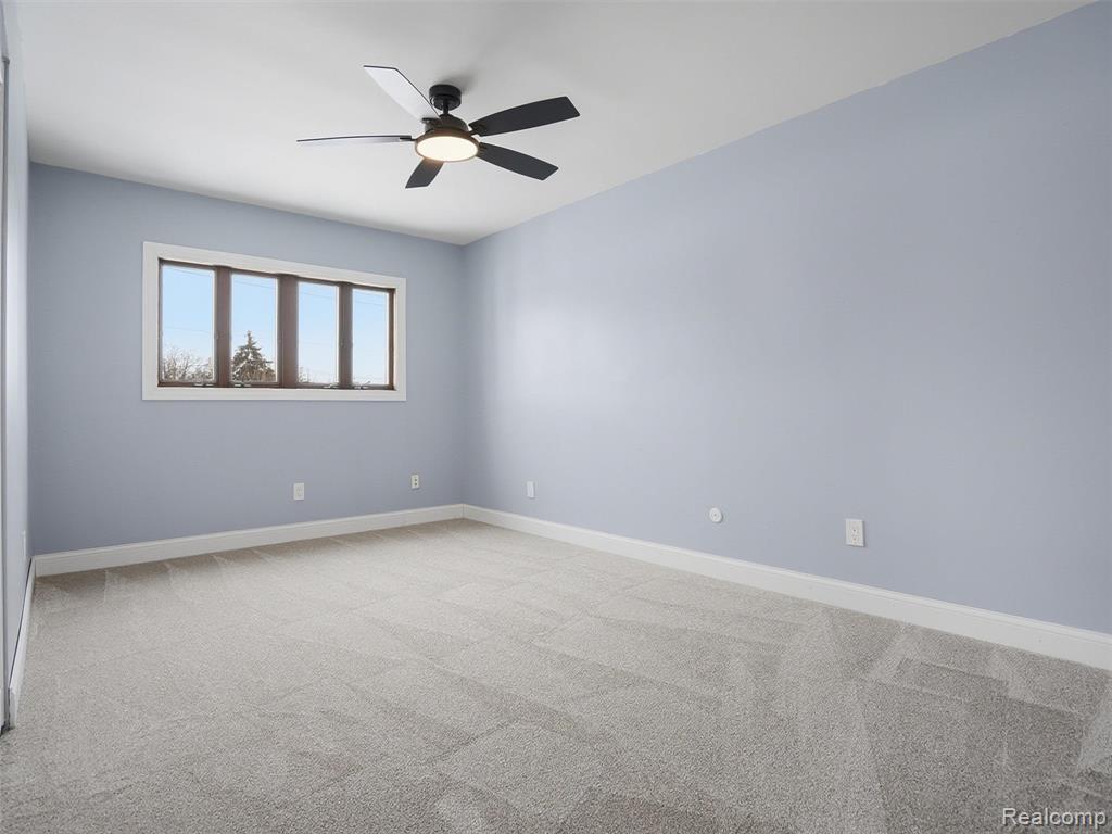 4345 Crooks Road, 36, Royal Oak, MI 48073 — Photo 18