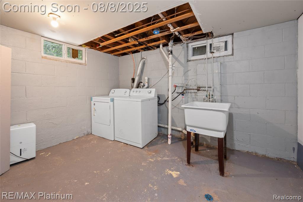 708 Elmwood Drive, Fenton, MI 48430 — Photo 21