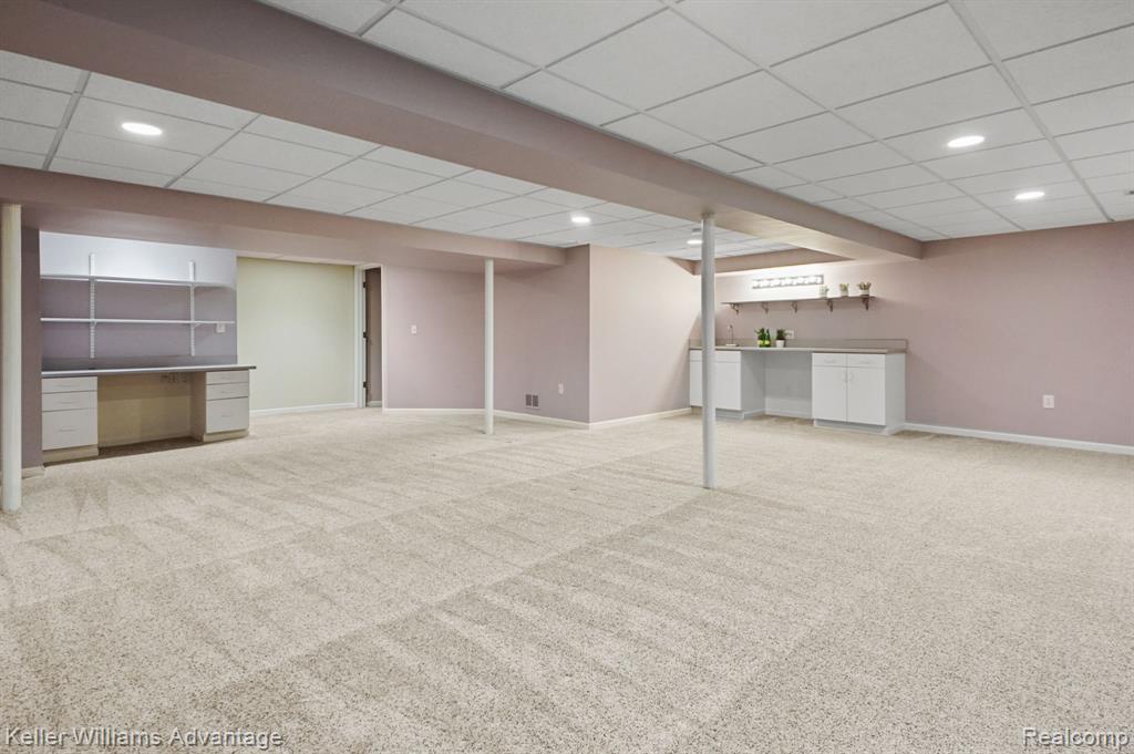 390 Mulberry Drive, Commerce Twp, MI 48390 — Photo 31