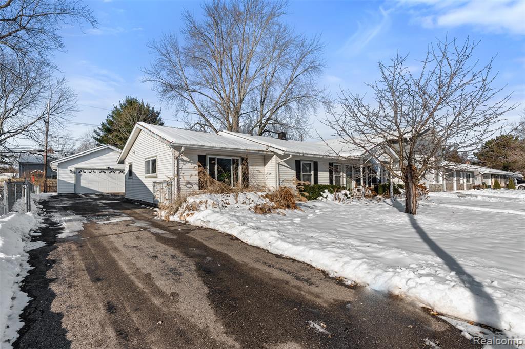 6404 Richalle Street, Brighton, MI 48116 — Photo 4