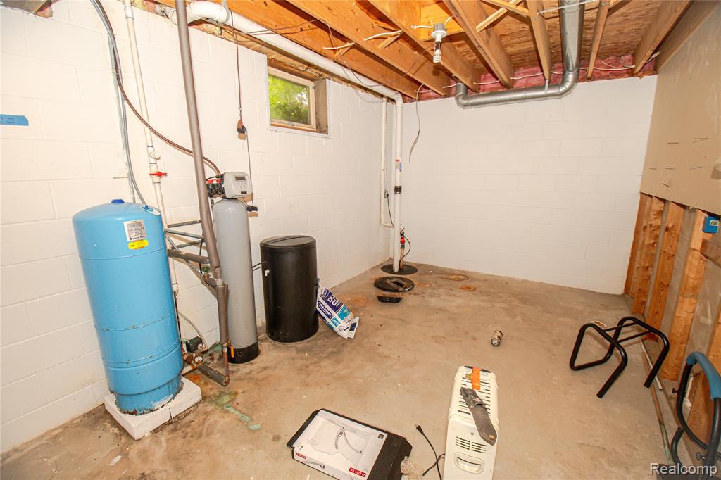 808 Vivian Lane, Oxford, MI 48371 — Photo 25