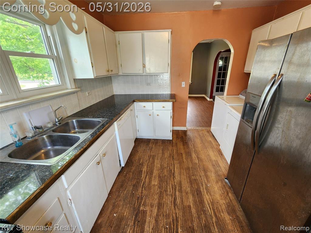 4356 S Vassar Road, Burton, MI 48519 — Photo 24