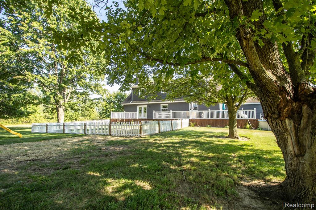 4585 Burt Road, Birch Run, MI 48415 — Photo 79