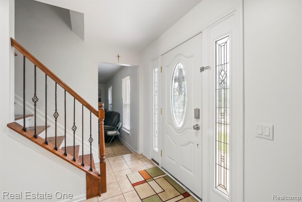 5510 Greenbriar Drive, West Bloomfield, MI — Photo 5