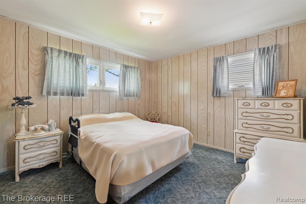 812 E Atherton Road, Flint, MI 48507 — Photo 17