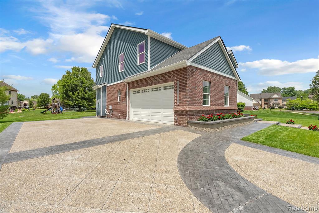 23594 Crescent Ridge Drive, New Boston, MI 48164 — Photo 5