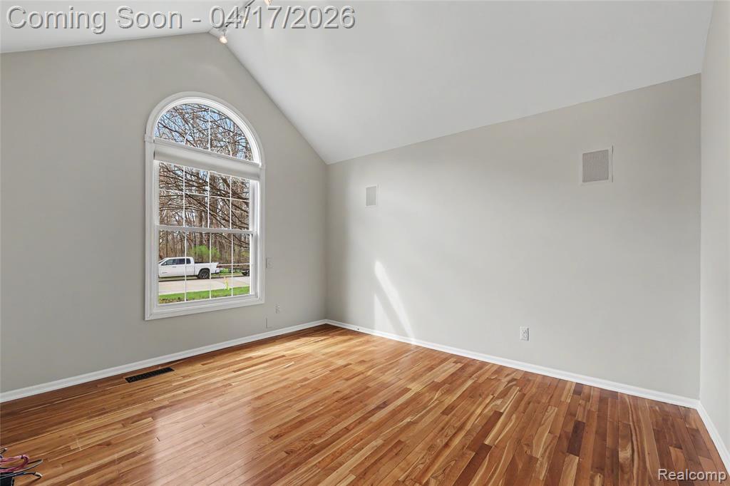 734 Lake Ridge Road, Rochester Hills, MI 48307 — Photo 8