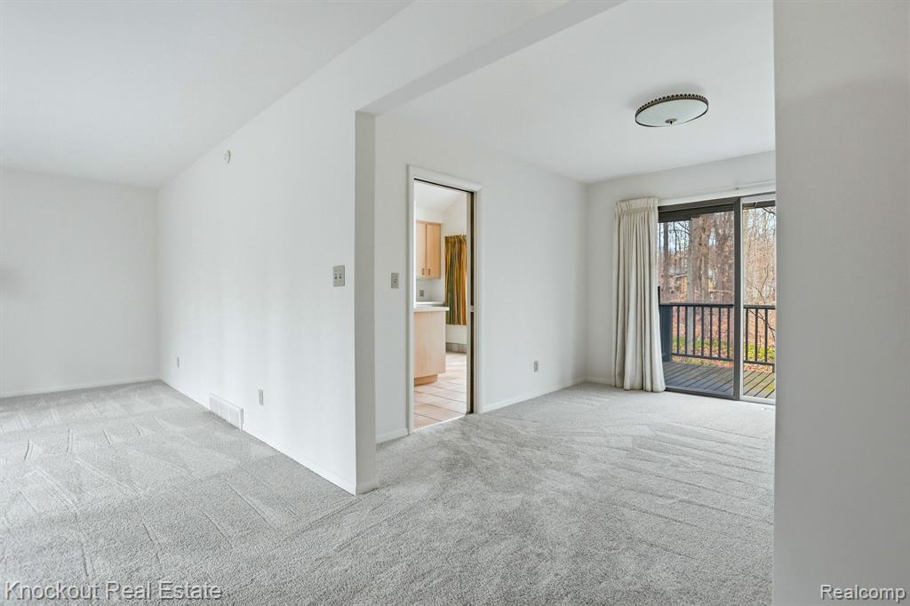 7301 W Ronrick Place, Frankenmuth, MI 48734 — Photo 12