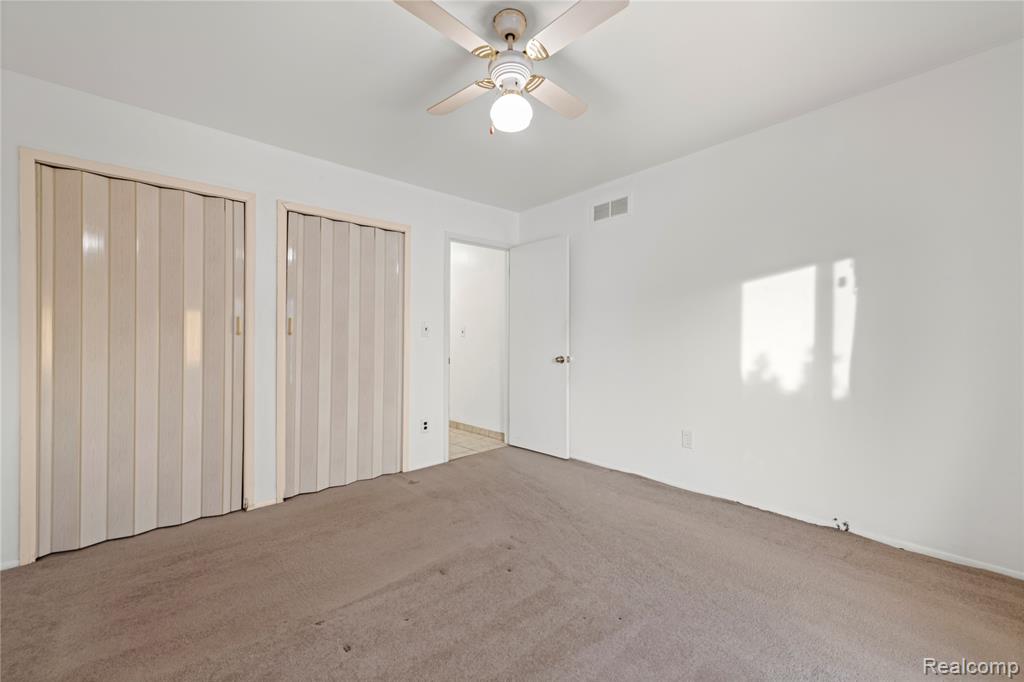 4681 Dickson Drive, Sterling Heights, MI 48310 — Photo 10