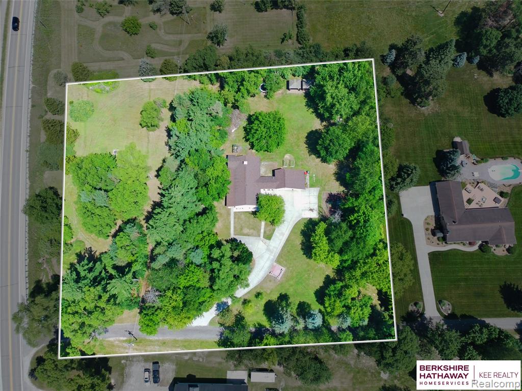 8025 Fieldcrest Drive, Brighton, MI 48116 — Photo 49