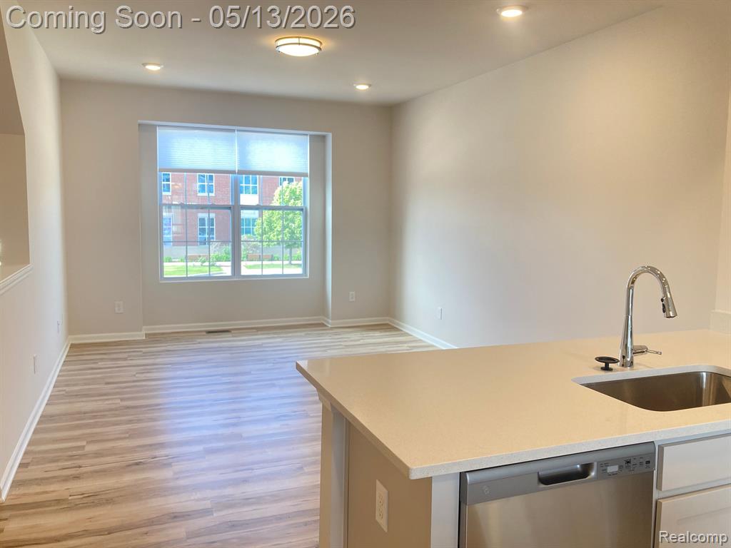 49687 CHERRY HILL Road, Canton, MI 48188 — Photo 8