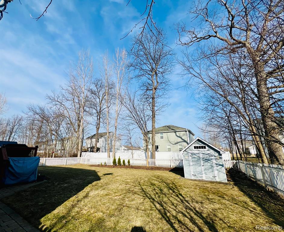 704 HAYSTACK Drive, Linden, MI 48451 — Photo 67