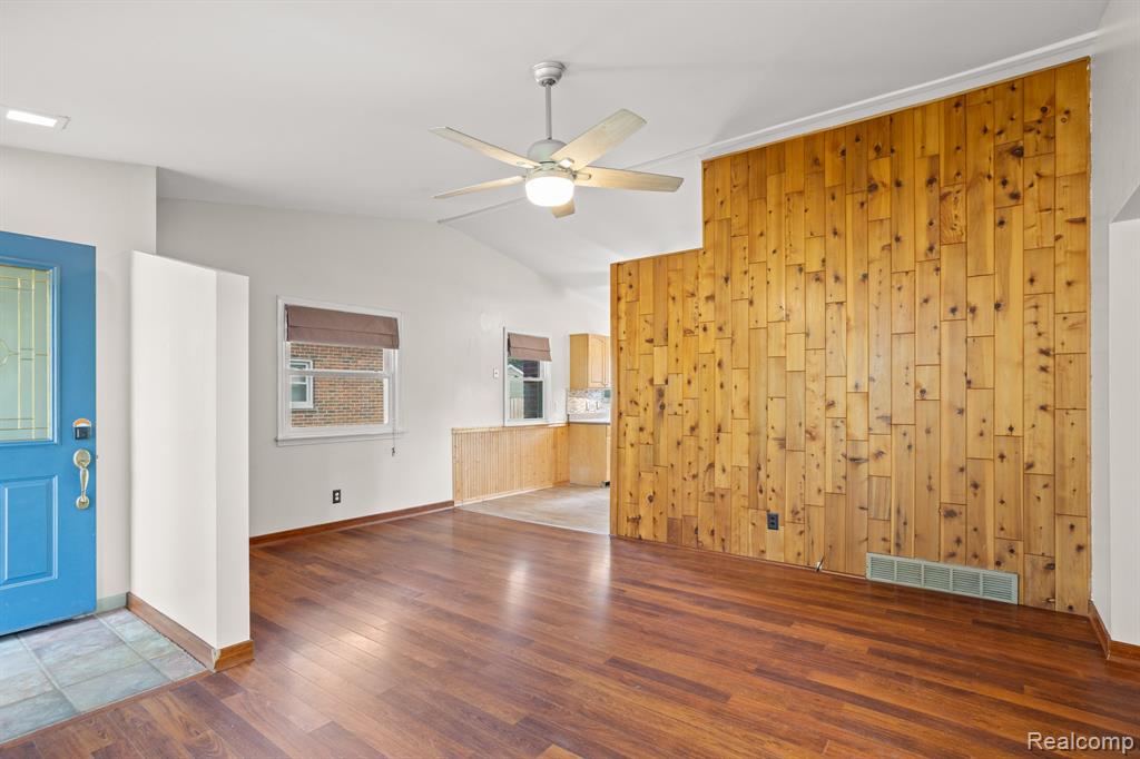 9950 HENRY RUFF Road, Livonia, MI 48150 — Photo 9