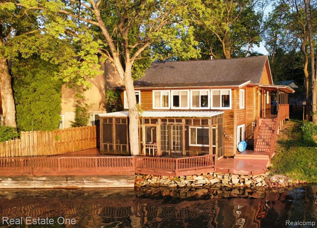 6340 SPORNY Drive, Brighton, MI 48116 — front exterior