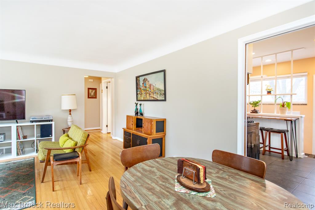 24460 Rosewood Street, Oak Park, MI 48237 — Photo 11