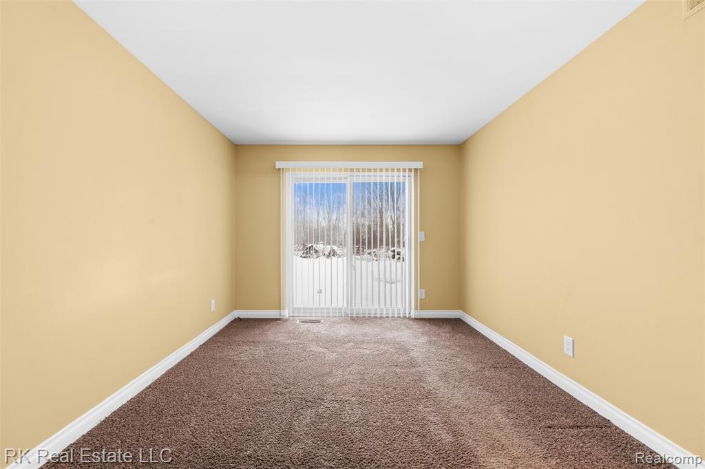 58629 Wallington, Washington, MI — Photo 14
