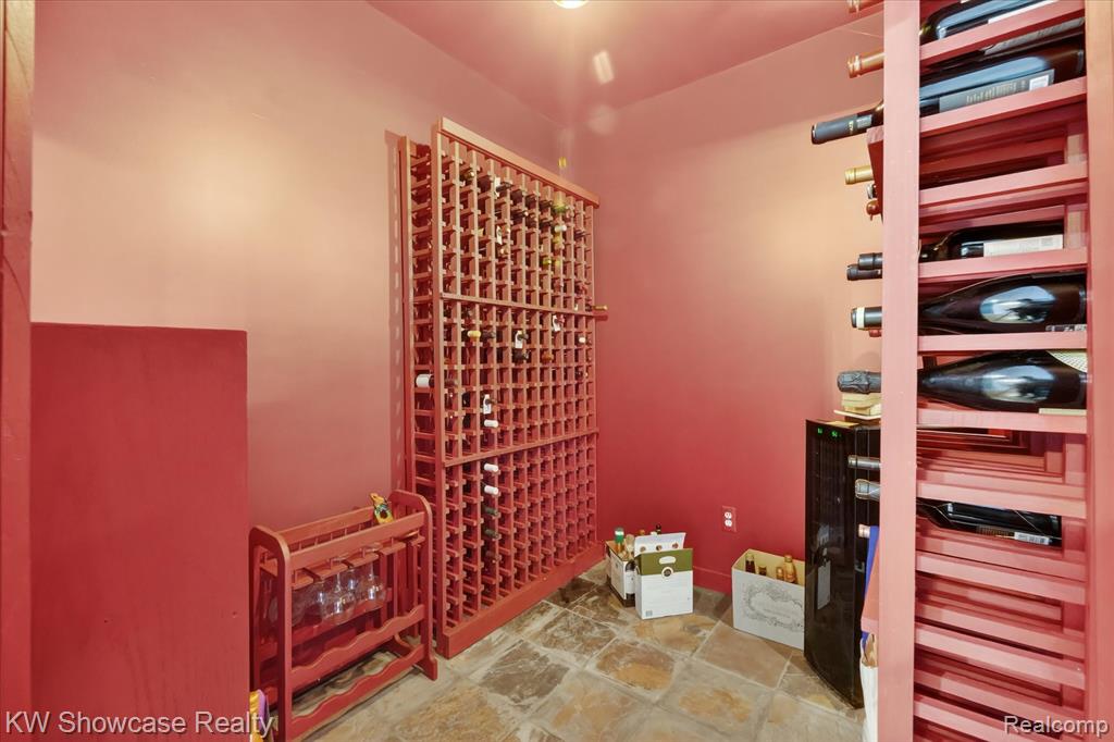 707 Pointe Court, Milford, MI 48381 — Photo 32