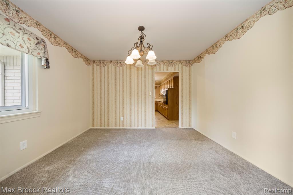 4025 Auburn Drive, Royal Oak, MI 48073 — Photo 7