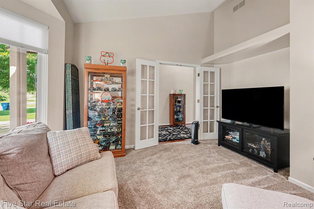 6838 Fox Lane, Waterford, MI 48327 — Photo 22