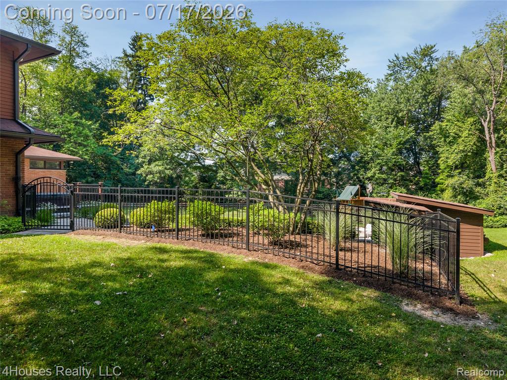 5717 Sussex Drive, Troy, MI 48098 — Photo 63