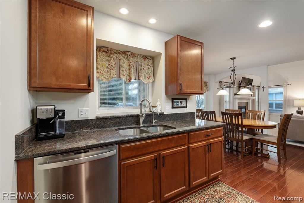 25345 MEADOW, South Lyon, MI 48178 — Photo 21