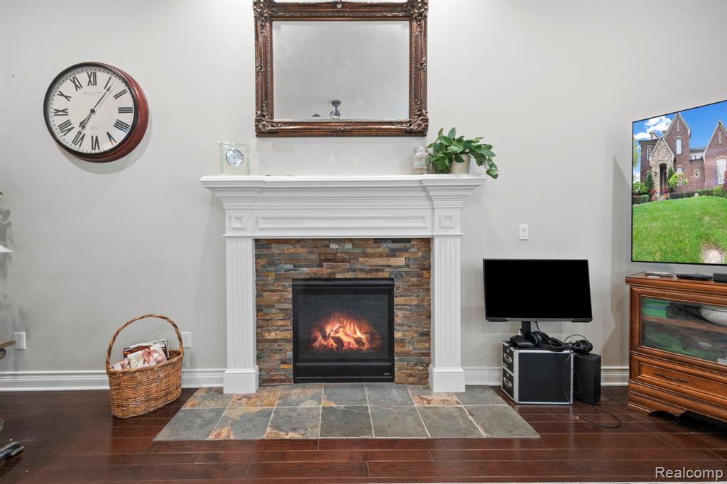 56555 Hartley Drive W, Shelby Twp, MI 48316 — Photo 18