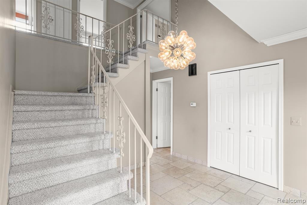 54443 POCAHONTAS Drive, Shelby Twp, MI 48315 — Photo 5