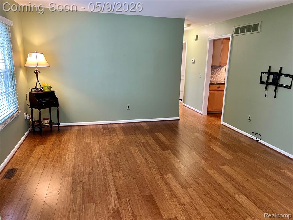 303 Doremus Lane, Saint Clair Shores, MI 48080 — Photo 8