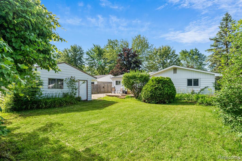 42204 MCBRIDE Avenue, Van Buren, MI 48111 — Photo 26