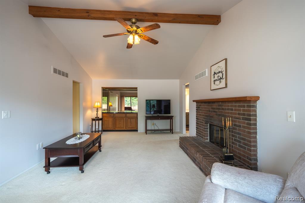 8341 Clay Court, Sterling Heights, MI 48313 — Photo 4