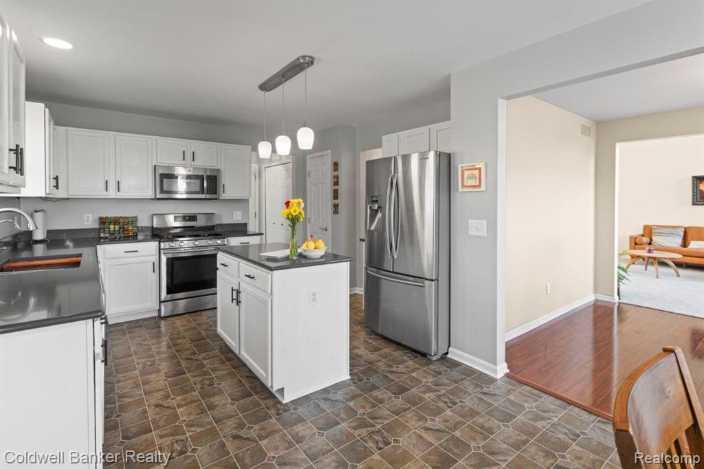 8492 Parkridge Drive, Dexter, MI 48130 — Photo 18