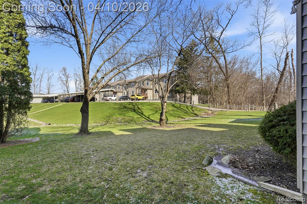 4964 Oak Hill Drive, Waterford, MI 48329 — Photo 28
